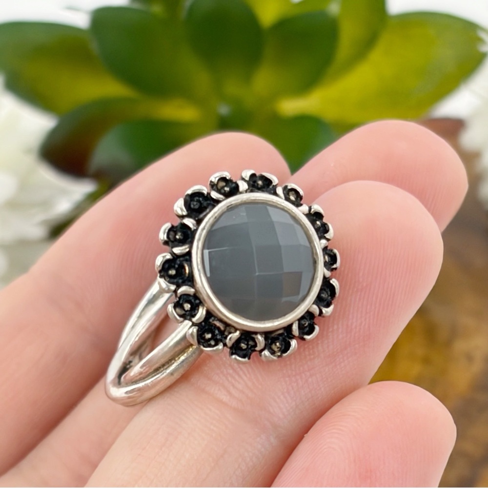 Pandora Wanda’s Garden II Floral Elegance Grey Moonstone 925 Ring Size 6.75 or 7 - Picture 3 of 11